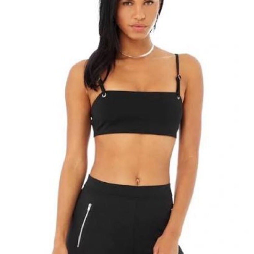 Alo Yoga - Thrill Seeker Leggings and Bra set. Size XS/S in black